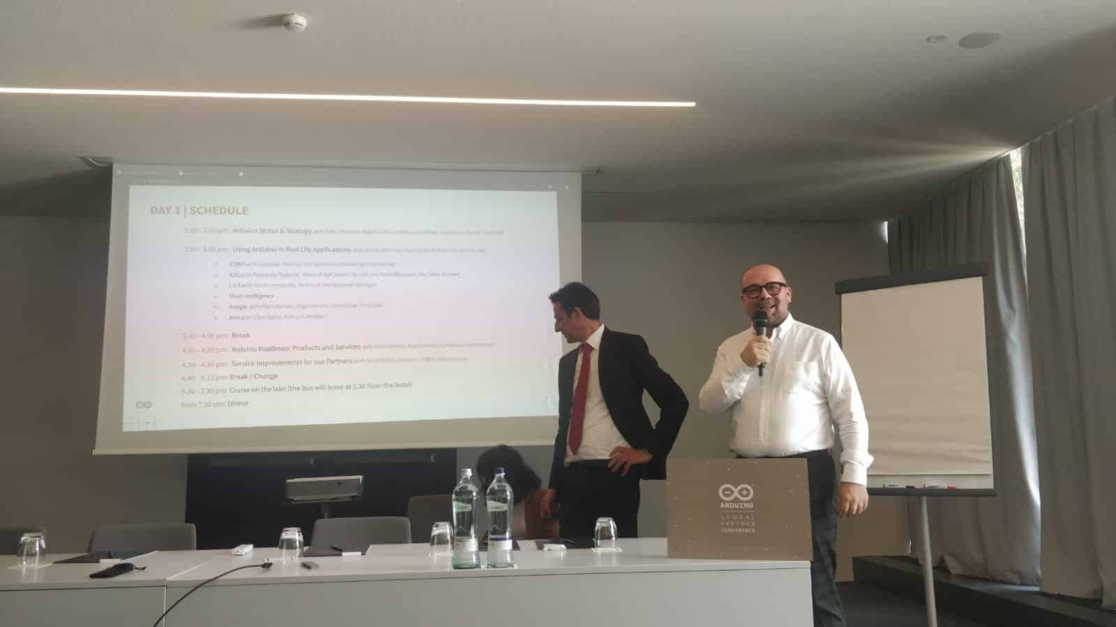 Fabio & Massimo Arduino presentatie tijdens de eerste Arduino Global partner conference.